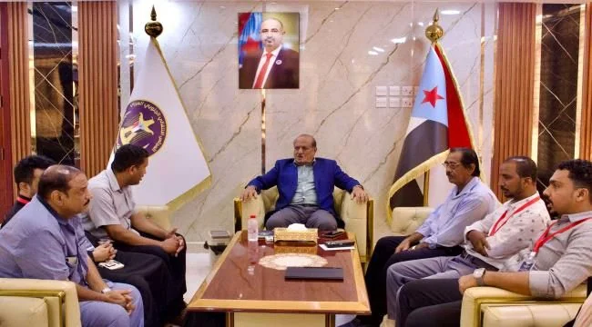 قيادي في الانتقالي يبحث ملف توظيف المتعاقدين الأكاديميين بجامعة حضرموت