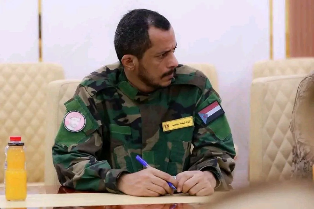 قيادي في القوات الجنوبية يدعو إلى إعادة ترتيب الأولويات الميدانية والتركيز على تأمين الحدود