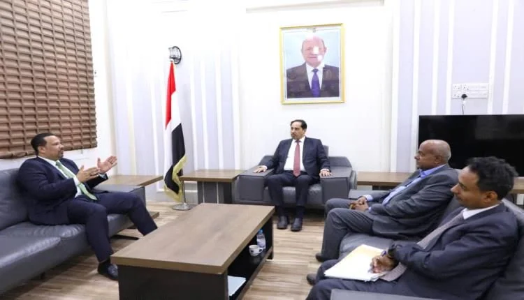 وزارة الشباب والرياضة تُناقش مع المؤسسة الاقتصادية توقيع مذكرة تفاهم لدعم الأندية والمنشآت