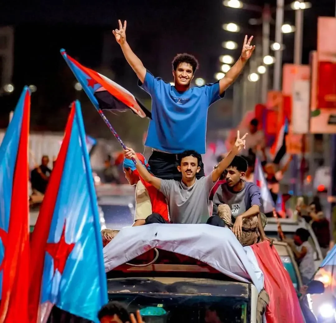 الوعي الشعبي في الجنوب يفرض واقعاً سياسياً جديداً ويُسقط مشاريع الوصاية والالتفاف على القرار الوطني