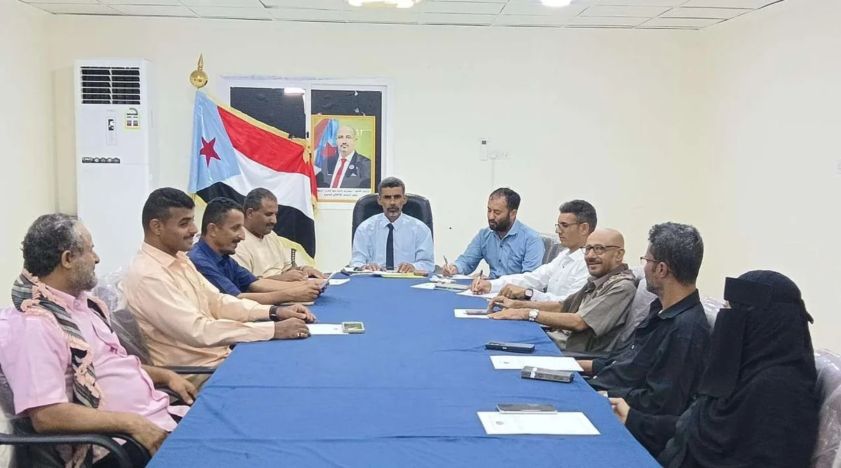انتقالي لحج يناقش مستجدات جبهات التماس وملف النازحين بالمحافظة