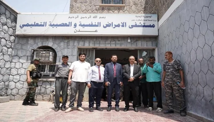 جولة تفقدية لمحافظ عدن تناقش احتياجات مستشفيي الصداقة والأمراض النفسية وتفتتح قاعة مؤهلة بالشيخ عثمان