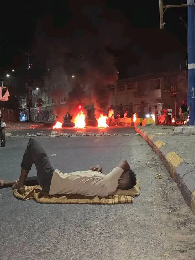 تفشي أزمة الغاز والوقود في عدن وحضرموت يضاعف المعاناة المعيشية للمواطنين
