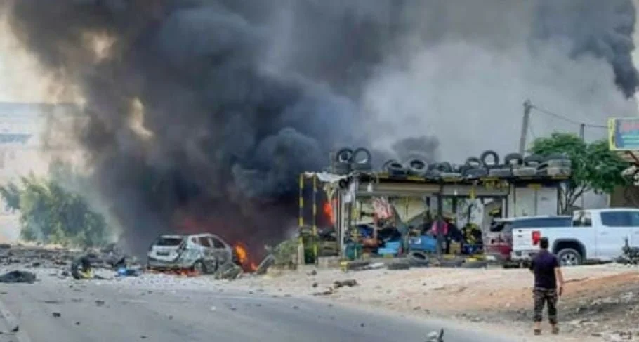 ارتفاع حصيلة انفجار مخزن لمخلفات الحرب في إدلب إلى 14 قتيلاً و11 جريحاً