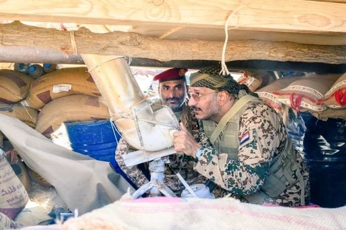 تصاعد الاتهامات بالخيانة بين فصائل التحالف عقب تحولات ميدانية واسعة في الساحل الغربي