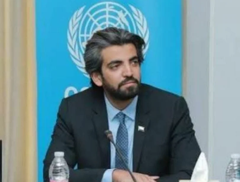 البيض يتحدث عن اهتمام دولي بالانتقالي ويحذر من تداعيات استبعاد القوات الجنوبية