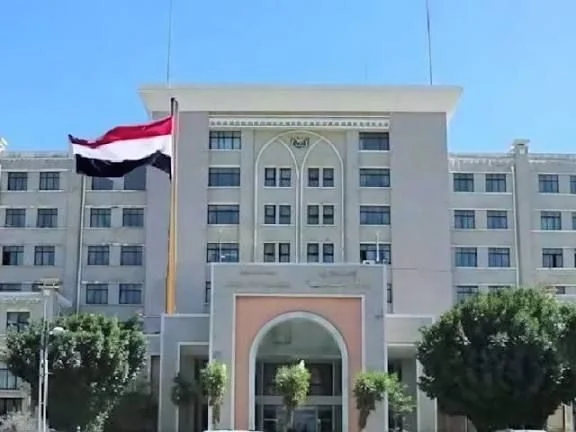 صنعاء تُجدد التضامن مع طهران وتؤكد أن الرد الإيراني على العدوان الأمريكي حق مشروع