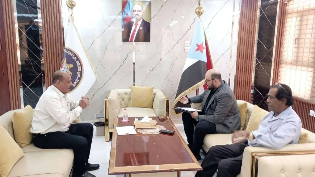 قيادات في المجلس الانتقالي تتدارس أوضاع حضرموت وتطورات جبهات القتال