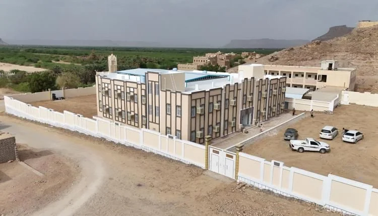 افتتاح مشروع هدم وإعادة بناء مدرسة عثمان بن عفان بمديرية القطن في حضرموت