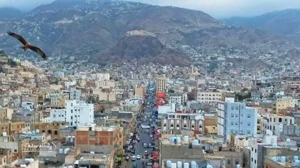تعز: حكومة صنعاء تؤكد فتح الطرق وتتهم القوات المدعومة سعودياً بإغلاق المنافذ
