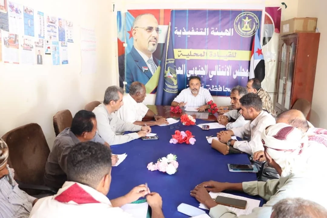 انتقالي أبين يشدد على أولوية تأمين الحدود الجنوبية ومواجهة تداعيات النزوح غير المنظم