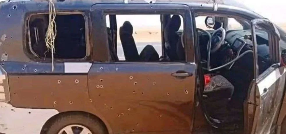 سقوط 12 ضحية في هجوم مسلح استهدف حافلات ركاب على طريق العبر - مأرب