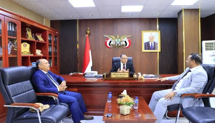 عقب غياب سنوات.. ظهور مسؤولي الحكومة المدعومة من التحالف في عدن يثير استياءً شعبياً