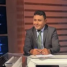 ناشط جنوبي يهاجم إعلان العليمي النفير في تعز ويحذر من الزج بأبناء الجنوب في معارك الشمال