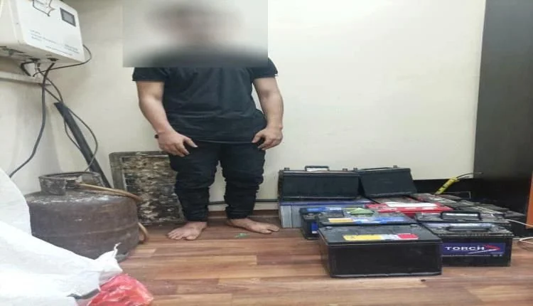 شرطة المعلا تنهي نشاط متهم بسرقة بطاريات المركبات وتستعيد كافة المنهوبات