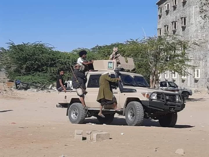 غضب عسكري في شبوة.. مجندو "محور عتق" يهددون بالتصعيد ضد قيادة المنطقة الثالثة بمأرب