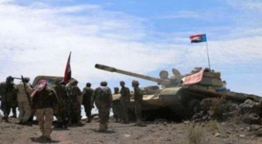استهداف مدفعي لموقع عسكري لقوات صنعاء في جبهة شمال الضالع