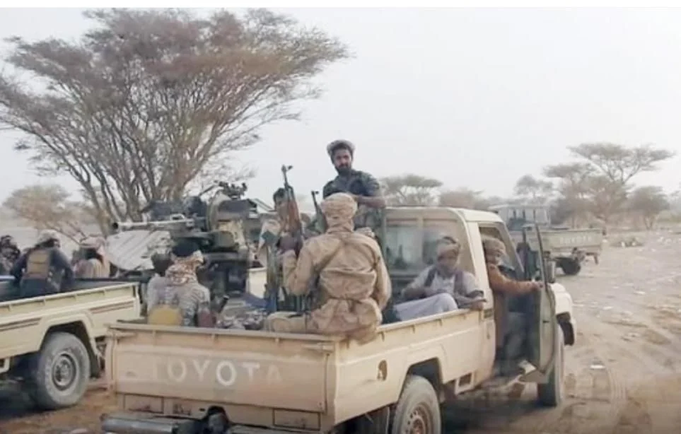 سقوط قتلى وجرحى من القبائل جراء اشتباكات وقصف مدفعي بشرق مأرب