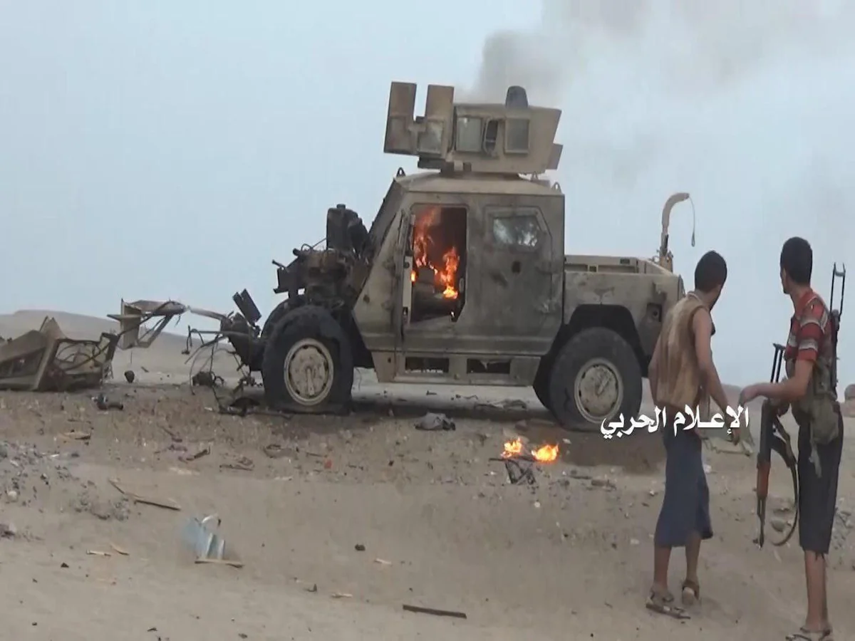 انسحابات عسكرية واسعة من جبهات لحج وتعز تزامناً مع عودة المحرمي إلى عدن