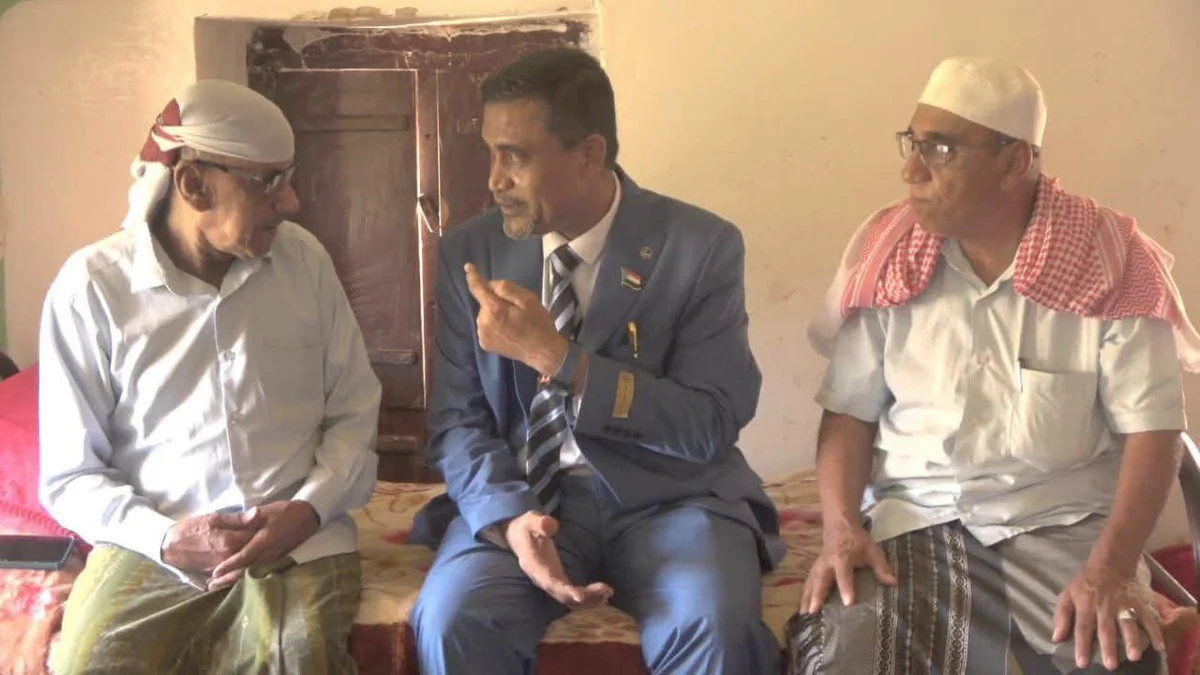 قيادة الانتقالي بفرع وادي حضرموت تزور عضو المجلس الاستشاري عبدالله بن الشيخ أبوبكر
