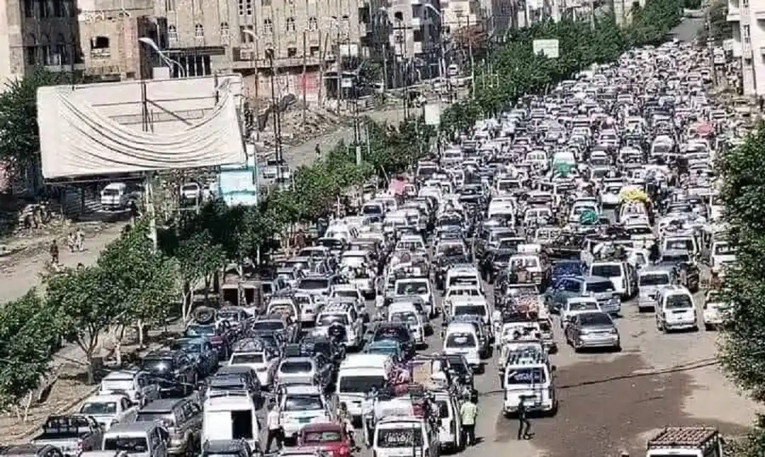 أزمة إنسانية في تعز: إغلاق الطرق يفاقم معاناة مرضى الكلى والأورام